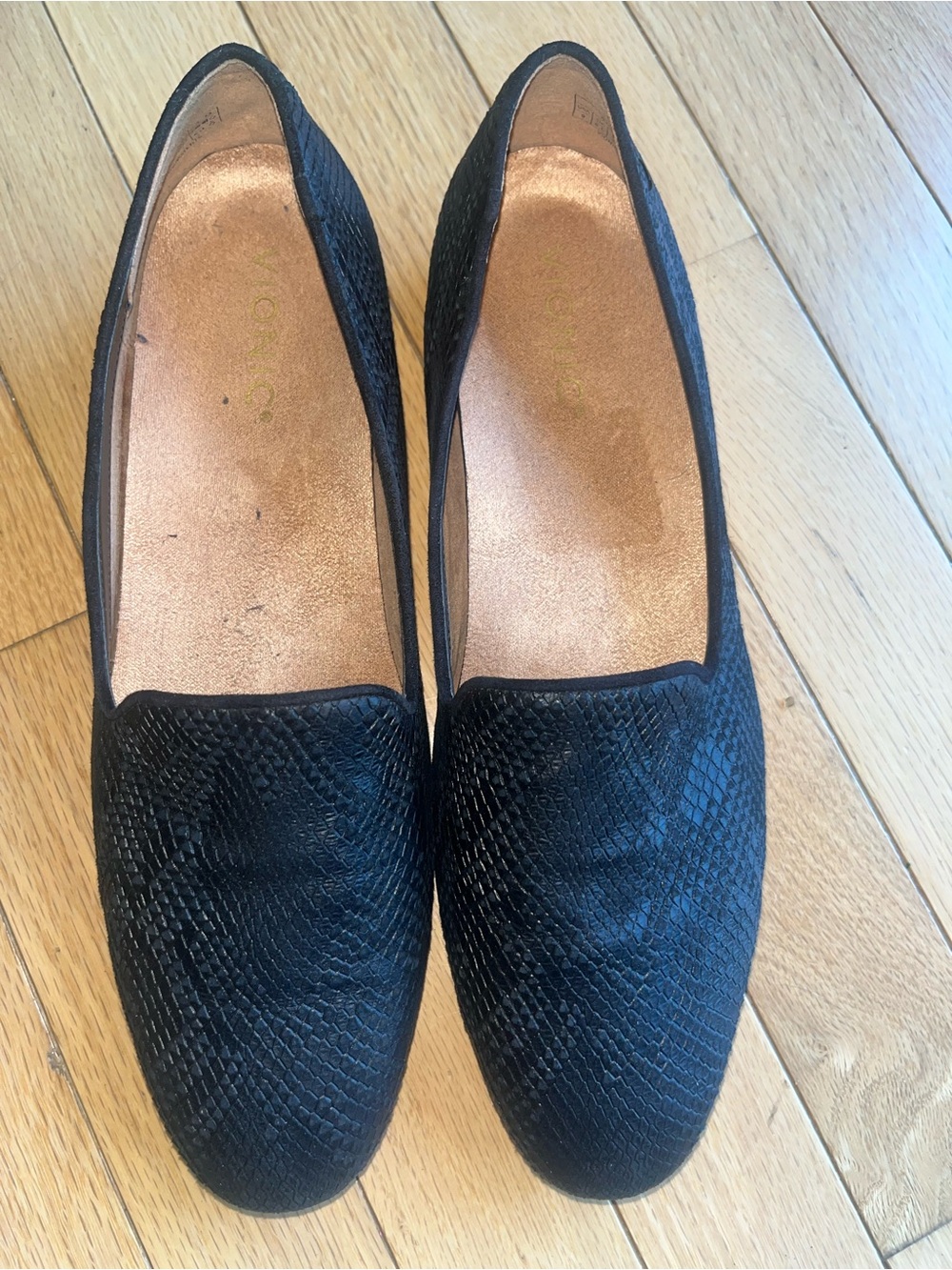 Vionic Black Textured‎ Slip-On Loafers